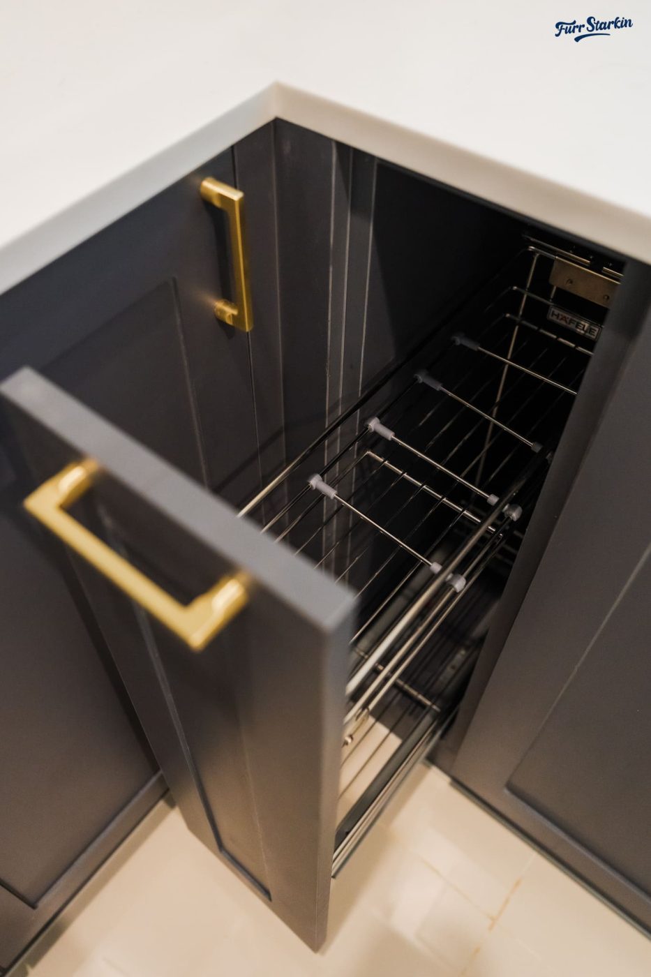 built-in-kitchen-pull-out-rack